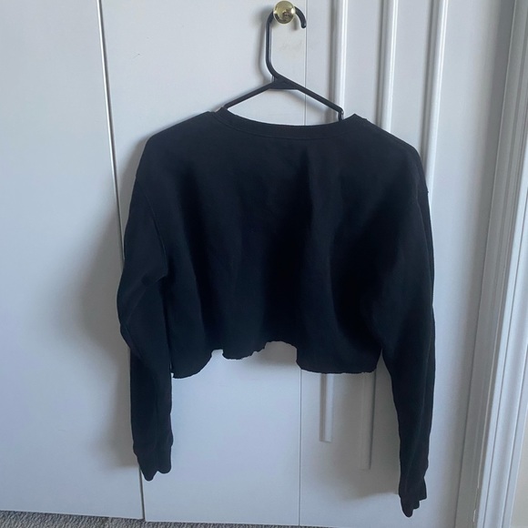 Cropped Black Sweatshirt - Picture 3 of 4